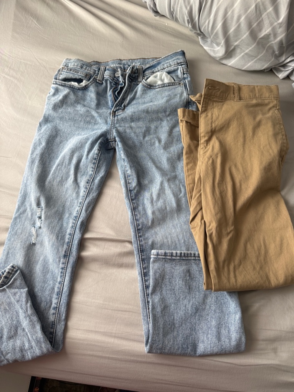 Bundle-Old Navy boot cut jeans & khaki pants size 12